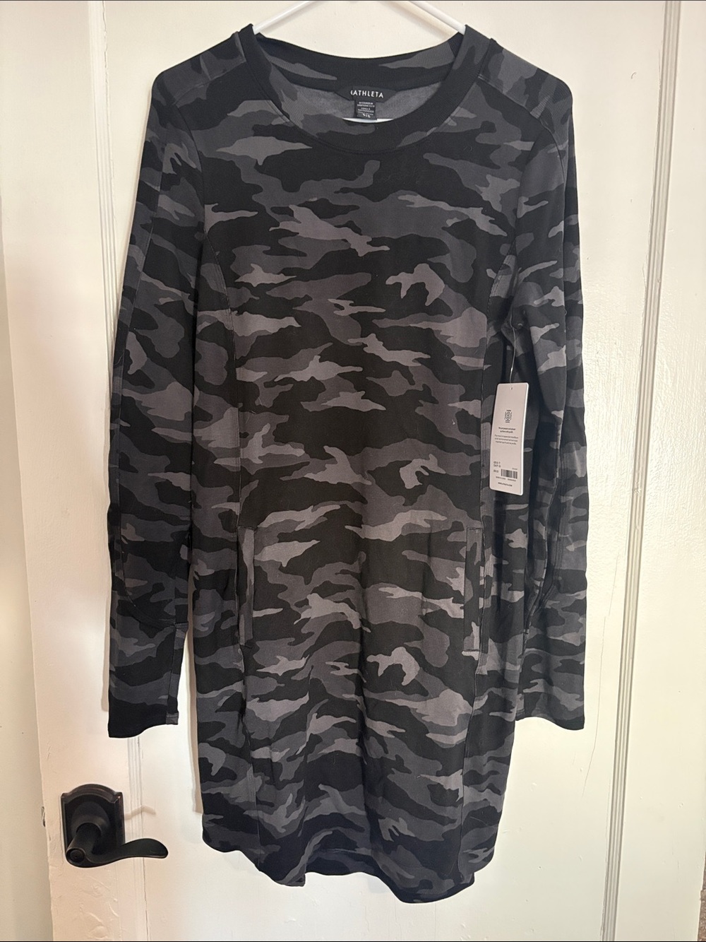 Athleta Ballance Printed Dress size Small Tall in Black Camo